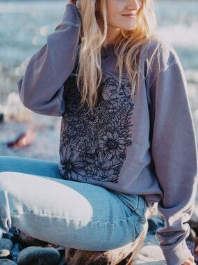 Flower Meadow Unisex Pullover Crewneck Sweatshirt Pigment Plum Size 2X